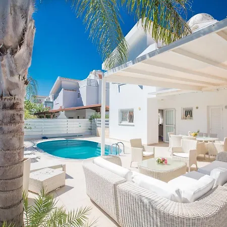 Tv5 Villa Protaras